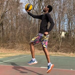 Meet your Posher, Chinoy